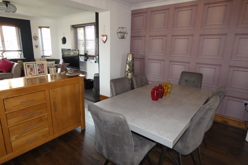 Dining Room/Garden Room- click for photo gallery